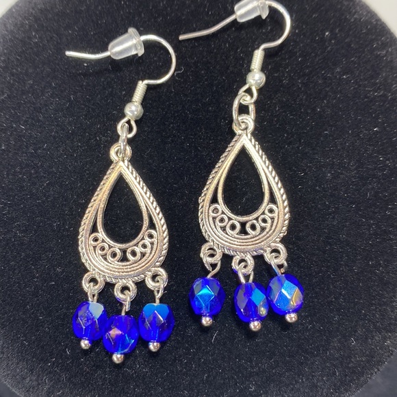 NEW!! OUR FRENCH BLUE NECKLACE, BRACELET, EARRING SET by Jewelry From the Heart - Picture 9 of 10